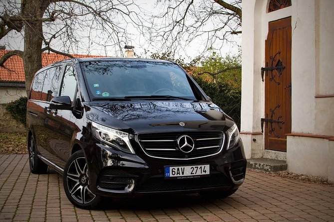 1-way Prague to Vilshofen private transfer - up to 7 passengers - The Door-to-Door Advantage: Hotel Lobby to Vilshofen Address