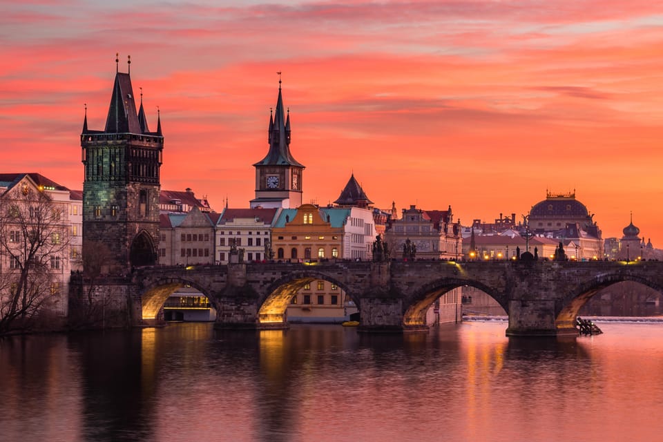 1000 years of history! Evening walking foodie tour - Národní District: Food Tasting and Coffee (The Mid-to-Late Evening Sweet Spot)