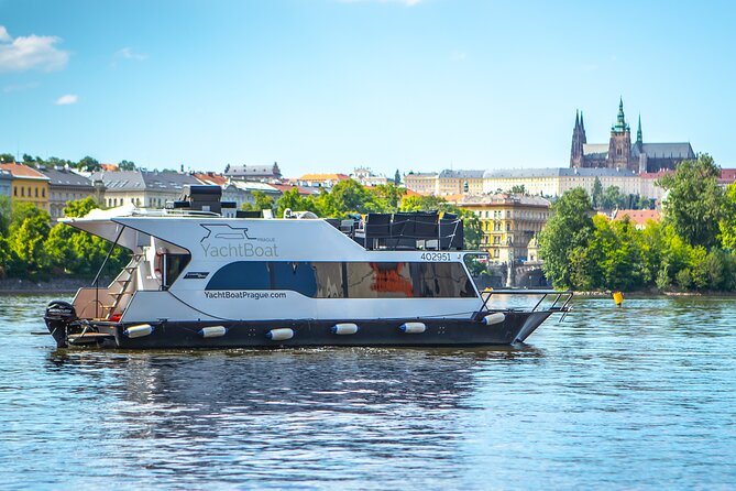 3-hours Prague Private Boat Cruise Beer or Prosecco Unlimited - Deck Choice and River Positioning: Upper vs Central Makes a Real Difference