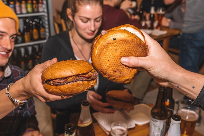 Alternative bar tour with dinner in the art district - Key takeaways before you go
