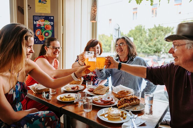 Award-Winning Prague Evening Old Town Food and Drink Tour - The guide factor: stories that make the food make sense