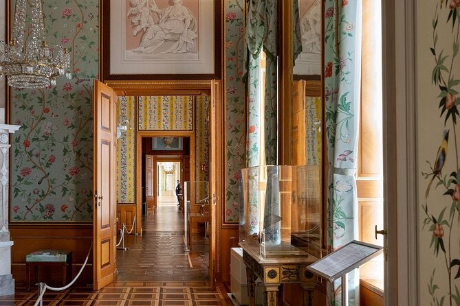 Berlin Full Day Tour with Lunch and private transfers from Prague - Lunch and Your Two-Hour Free Window: Making Berlin Yours
