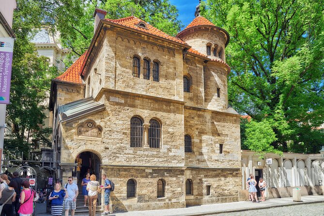 Best of Prague: Private City Walking Tour, Boat Cruise, and Typical Czech Lunch - A traditional Czech lunch break, plus Vltava River refreshment time