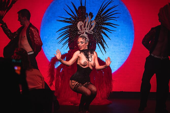 Cabaret in the Heart of Prague 2 Hours Show - How the evening flows: from welcome drink to 2 hours on stage