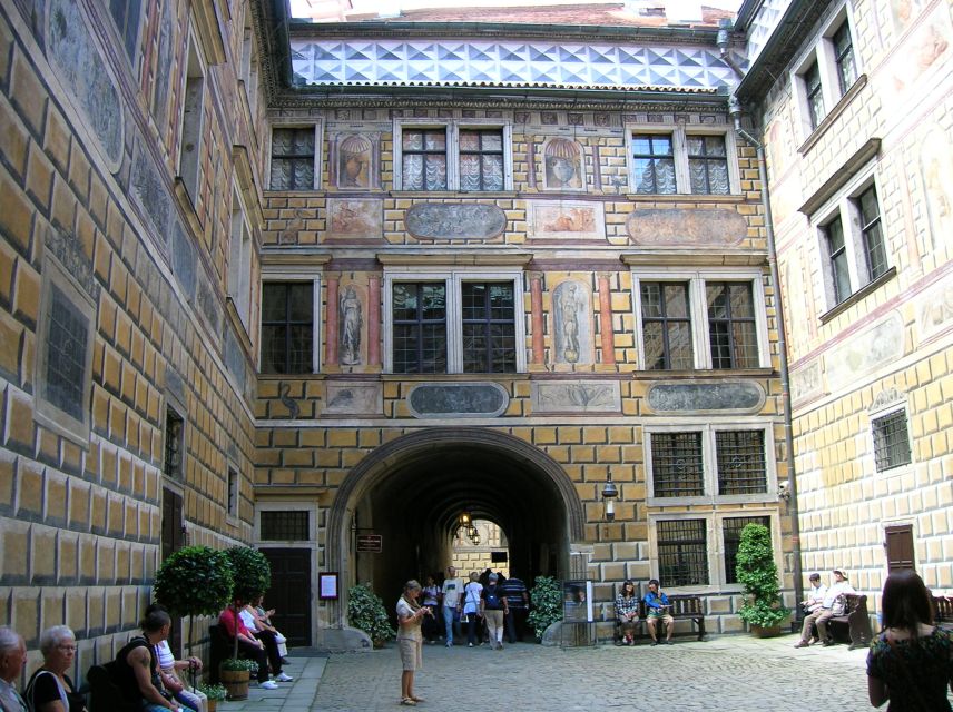 Cesky Krumlov Private Day Trip from Prague - Why Cesky Krumlov from Prague feels different (and better)