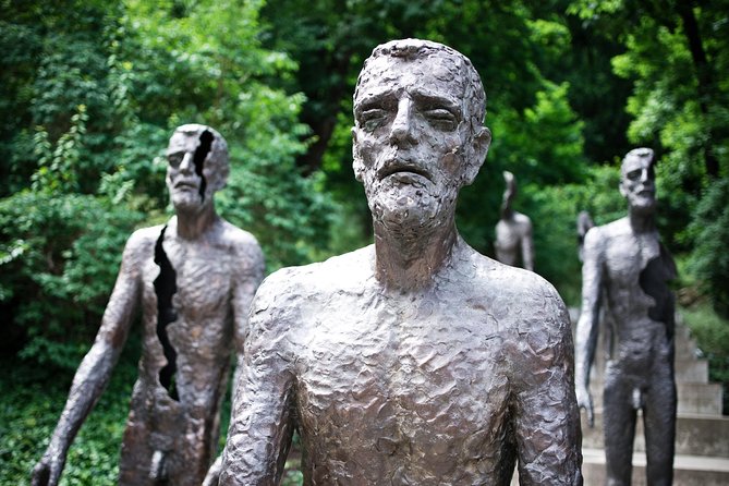 Communism and its fall Prague private tour - Stop 2: Narodni Street and the Velvet Revolution spark