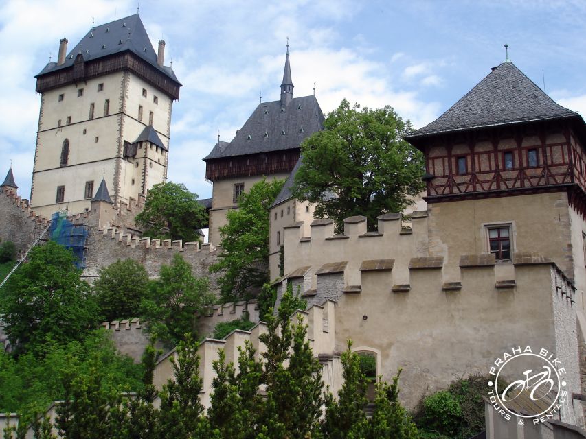 Coutryside bike tour to Karlstejn Castle. - Karlštejn village arrival: lunch first, then the castle walk
