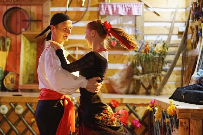 Czech Folklore Show with dinner and transfer - Quick hits before you go