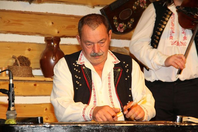 Czech Folklore Show with dinner and transfer - The Dinner Setup: 4 Courses Plus Unlimited Drinks