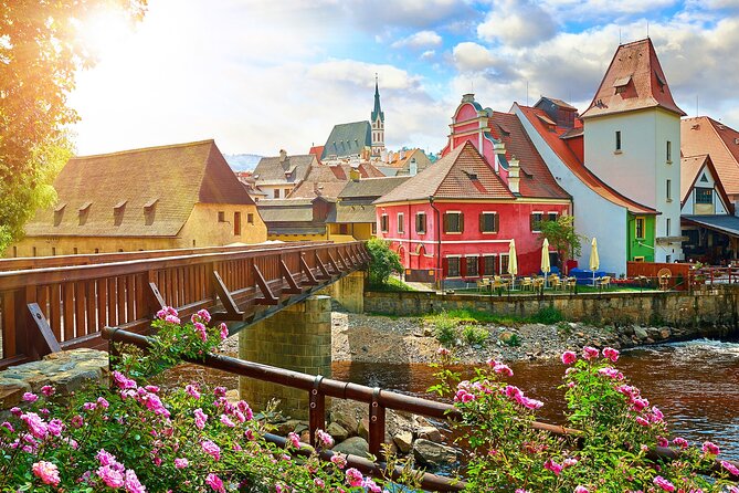 Day Trip to the Fairytale Town of Cesky Krumlov - Key highlights you’ll actually feel