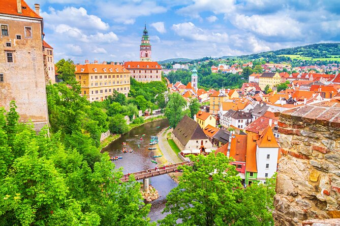 Day Trip to the Fairytale Town of Cesky Krumlov - 5 hours in Cesky Krumlov old town: UNESCO lanes and riverside atmosphere