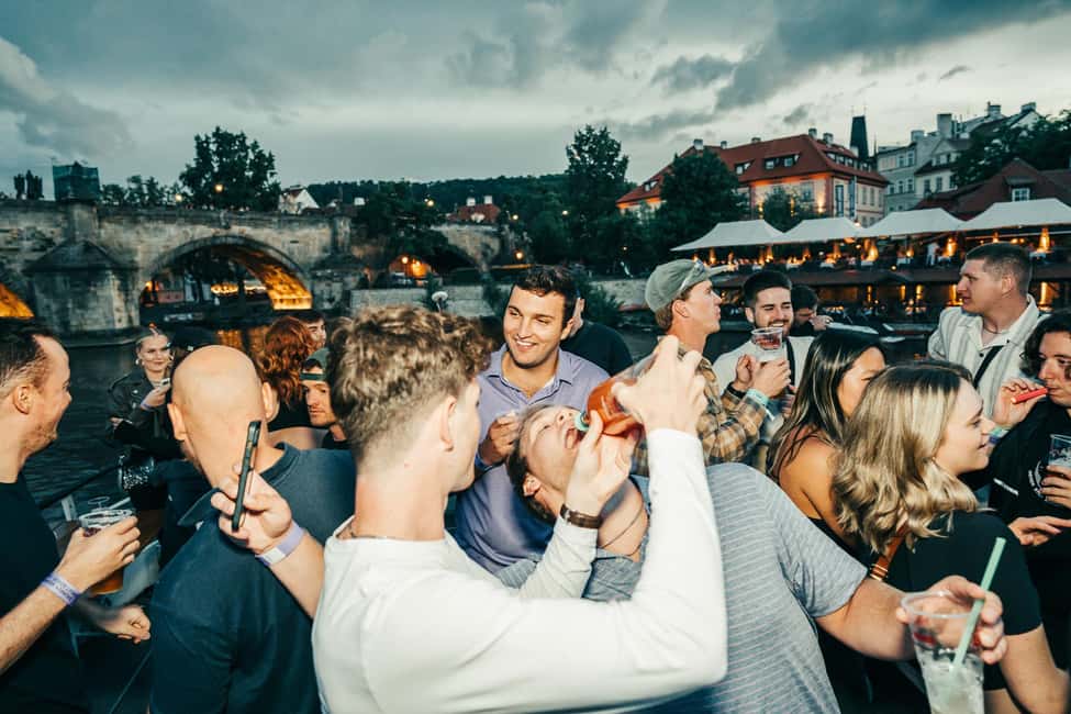 Drunken Monkey Prague Boat Party Open Bar to Duplex Club - Price and What You Actually Get for $73