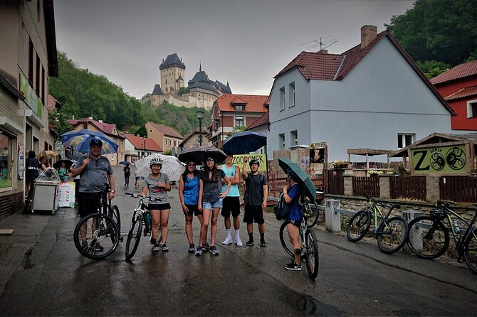 E Bike Day Trip I Visit a Roman Castle and Taste Craft Beer - Getting to the Start in Prague: Pickup Rhythm and Group Size
