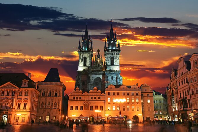 Evening View Walk in Prague - Where You Start: Old Town Bridge Tower and the practical meet-up