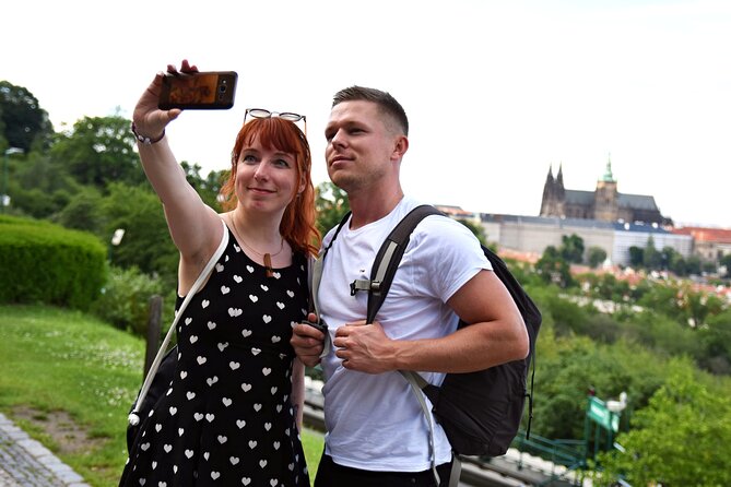 Evening View Walk in Prague - Group size, English guides, and Solo Traveler confidence