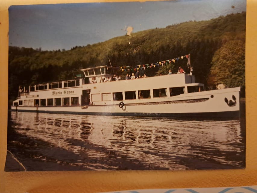 Exclusive Christmas cruise with Christmas Eve buffet - Christmas Eve onboard: carols plus a buffet you can actually enjoy