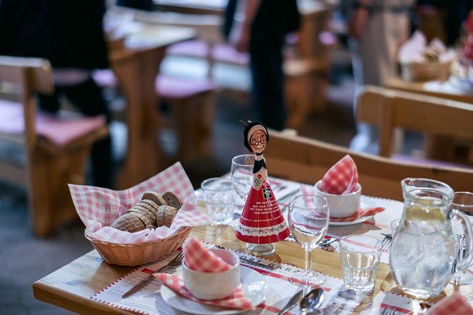 Folklore Evening with Music and Dinner - Price and value: what $90.11 covers in real terms