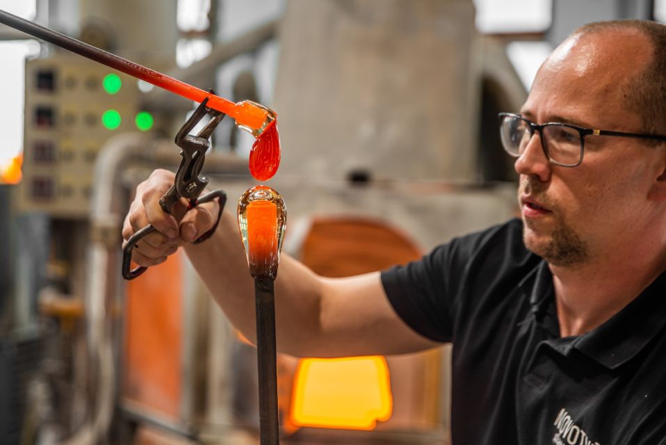 From Prague: Bohemian Glass Crystal Private Tour with Lunch - Key moments in the Nový Bor glass day