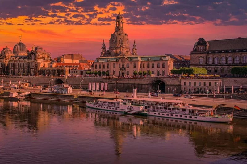 From Prague: Dresden Christmas markets and old town tour - Dresden old town on foot: connecting streets to holiday scenes