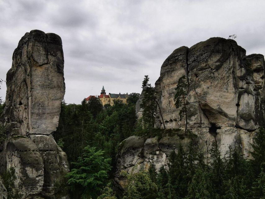 From Prague: Full-Day Bohemian Paradise Guided Hiking Trip - Hlavatice Lookout: the First Views in About 30 Minutes