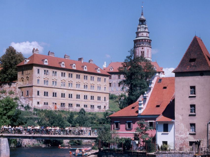 From Prague: Full-Day Český Krumlov Tour with Lunch - Group size and pacing: good for most people, not for perfectionists