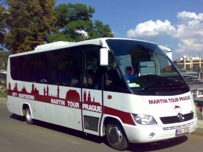 From Prague: Half-Day Karlstejn Castle Tour - From Pařížská 1073: getting out of Prague without losing your morning