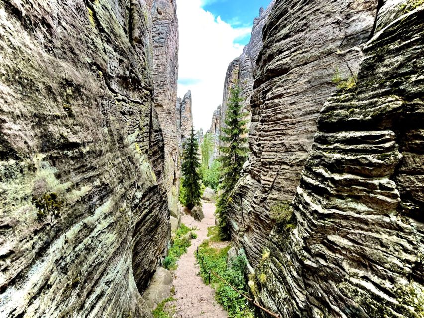 From Prague: Hike, Castle and Brewery in Bohemian Paradise - How this day trip from Prague really feels