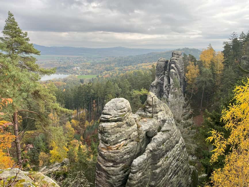 From Prague: Hike, Castle and Brewery in Bohemian Paradise - Castle lunch in a 14th-century setting: what you gain (and what you don’t)