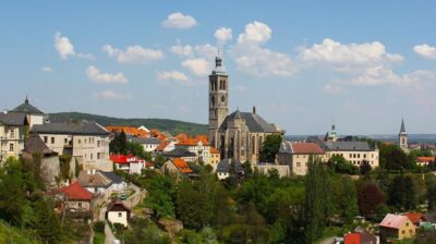 From Prague: Kutna Hora private Day Tour by car - Private car from Prague: what you gain (and what you don’t)