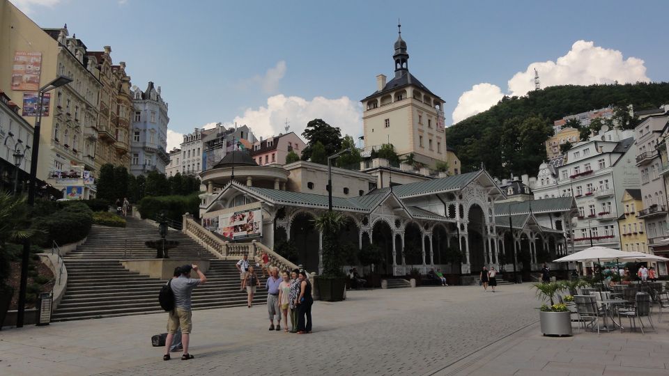 From Prague: Private Karlovy Vary & Crystal Factory Tour - Hot Springs Time: From Vřídlo to a Real Relaxation Window