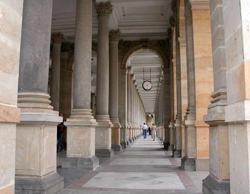 From Prague: Private Karlovy Vary & Crystal Factory Tour - Price and What You’re Really Getting for $647 per Group
