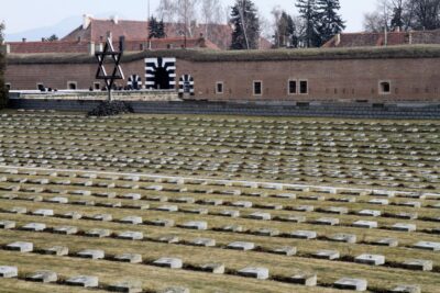 From Prague: Terezín and Ghetto Museum Guided Tour - Small Fortress of Terezín: Joseph II’s design and WWII’s machinery