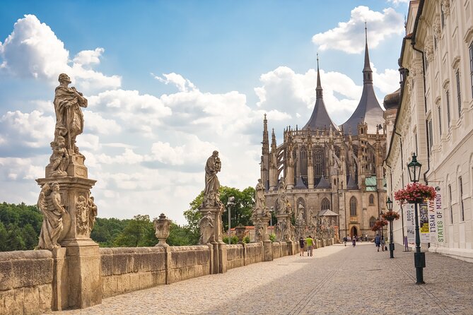 Full Day Private Tour to Kutná Hora with Wine Tasting - Lunch Break on Your Own: The Freedom (and the Decision) Mid-Day