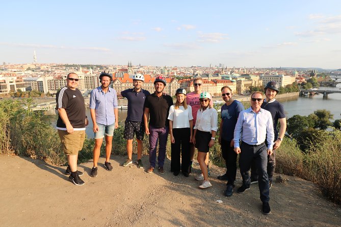 Grand City Tour of Prague on Cruiser e-Bikes or e-Scooters - Prague Castle and St. Vitus Cathedral: big names, quick context