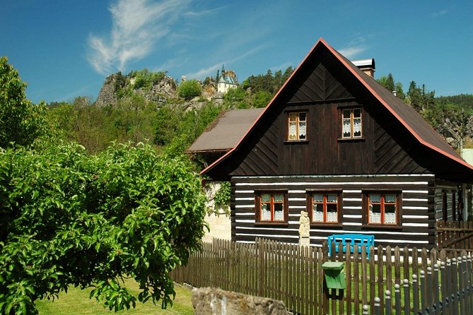 Hiking in fantastic Czech Paradise - Full Day Trip from Prague - The day’s rhythm: how the 6 hours in Czech Paradise fits together