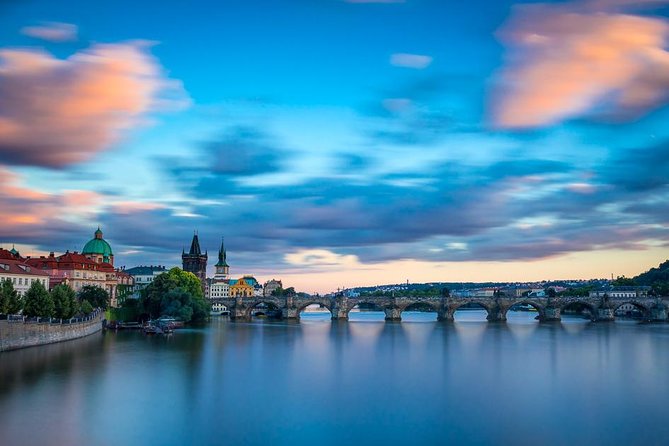 Johnny's Prague Photography Tour - Stop 4: Lesser Town’s Narrow Street, Swan-Feeding Spot, and Charles Bridge Glimpses