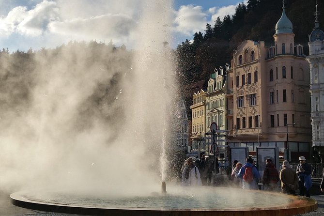 Karlovy Vary day trip from Prague with lunch - The 9-hour schedule: transport time, pacing, and what to expect