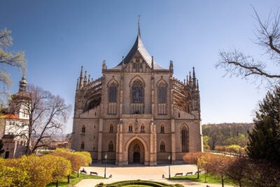 Kutna Hora Private Day Trip from Prague by Train - Morning pickup and your first stops: the pace is intentional