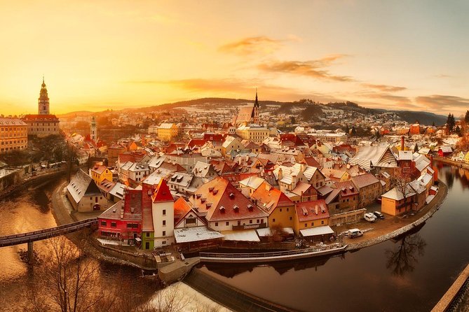Luxury Private Day trip from Prague to Cesky Krumlov via Hluboka Castle - Český Krumlov’s UNESCO Old Town: Where the City Feels Like a Movie Set