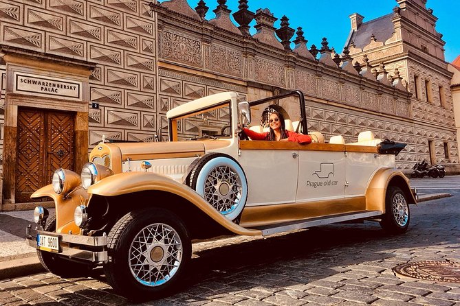 Luxury vintage car cabro replica tour to Carlsbad - Carlsbad Core: The 70°C Hot Springs Moment