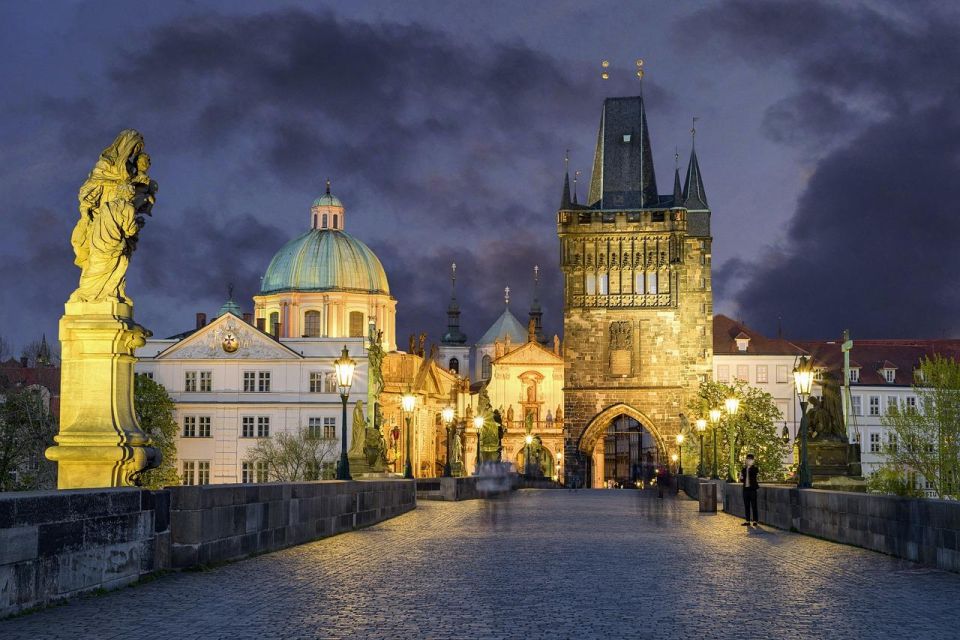 Night tour: Dark Side of Prague with Craft Beer - The Clandestine Bar Moment and the Brewery Finish