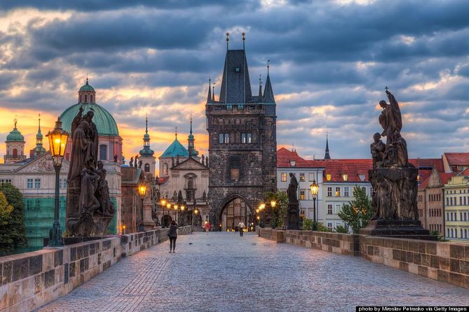 Pedestrian tour of Prague in Spanish - Meeting at Václavské náměstí: starting in the right energy