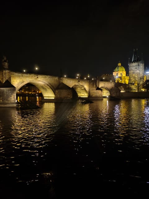 Prague: 1-hour Cruise with Audio Guide - The audio guide: six languages and a bit of timing nuance