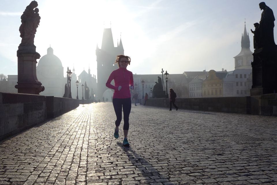 Prague 1-Hour Sight Running Tour - What You Get Along the Way: Photos, Water, and a Guide Who Adjusts