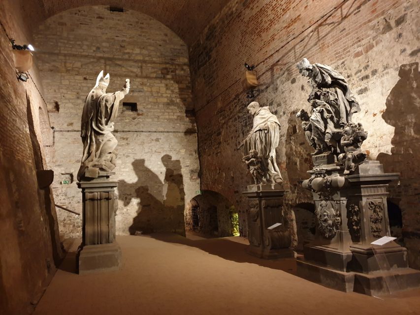 Prague: 2.5-Hour Vyšehrad Castle with Gorlice & Tickets - The fortress walls: Prague views you can linger on