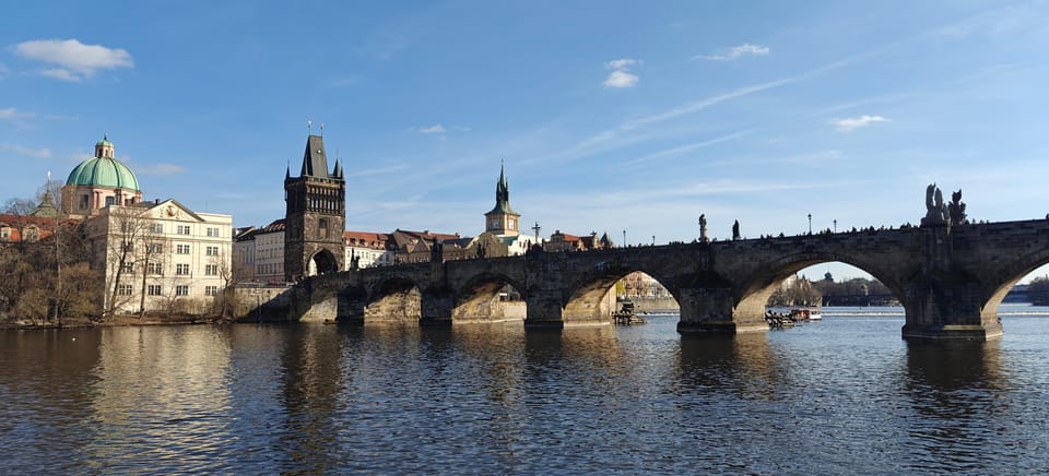 Prague: 2-Hour Historic Boat Cruise with Delicious Lunch - Locks on the Vltava: The Part That Can Stretch Your Patience