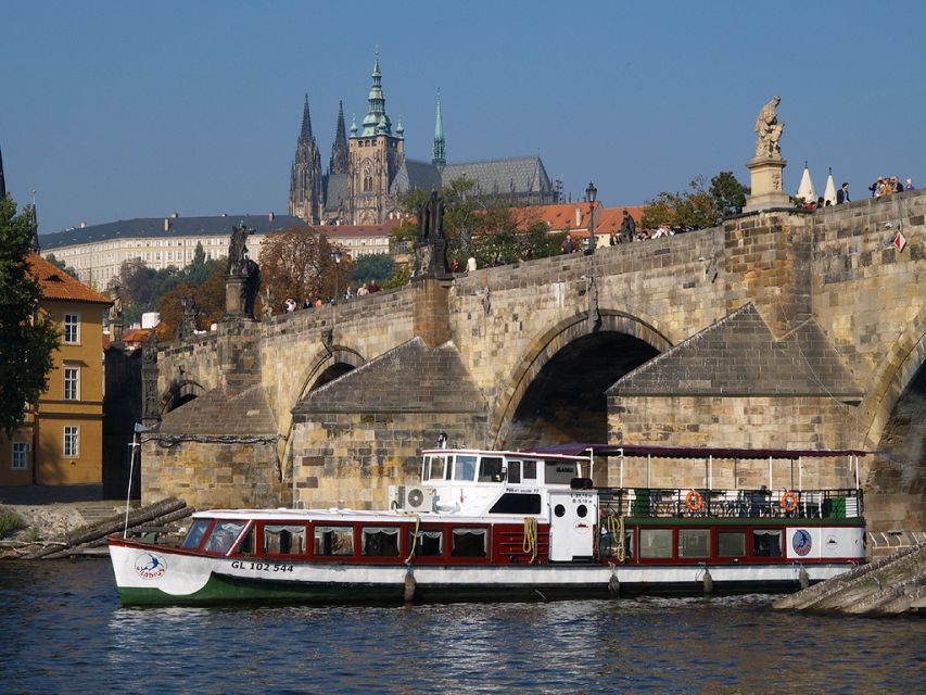Prague: 2-Hour Lunch Cruise on the Vltava River - The route is the point, not stops: how to enjoy the ride