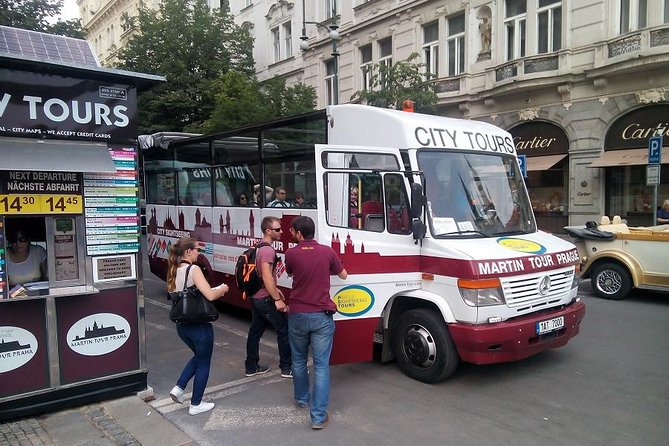 Prague 2-hour Panoramic Bus Tour - Prague Castle walking break: where you get to switch from viewing to moving