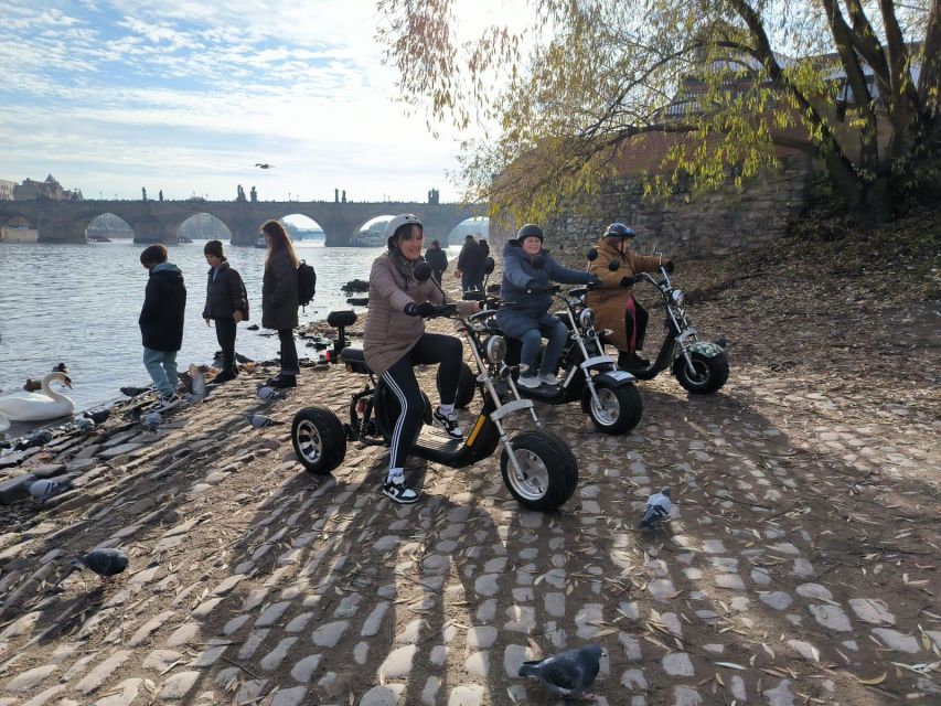 Prague: 2-Hour Trike Live Guided Tour of Old Town - Getting started fast: helmets, test-drive, and real-world controls
