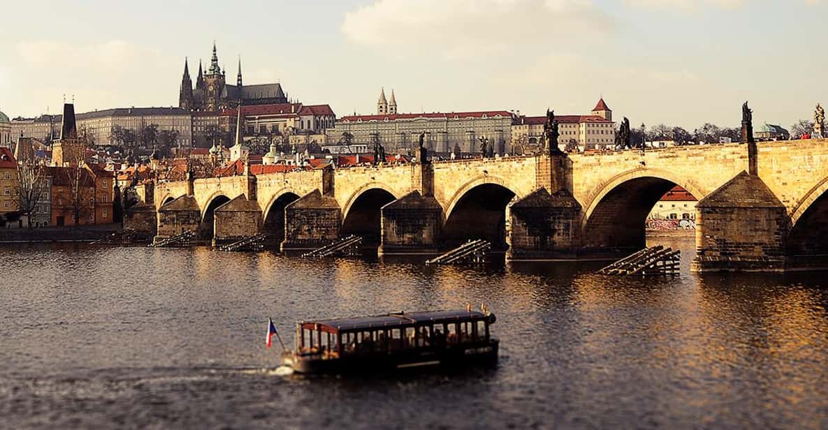 Prague: 2 hours city tour + 1 hour boat cruise - Key points worth knowing before you go